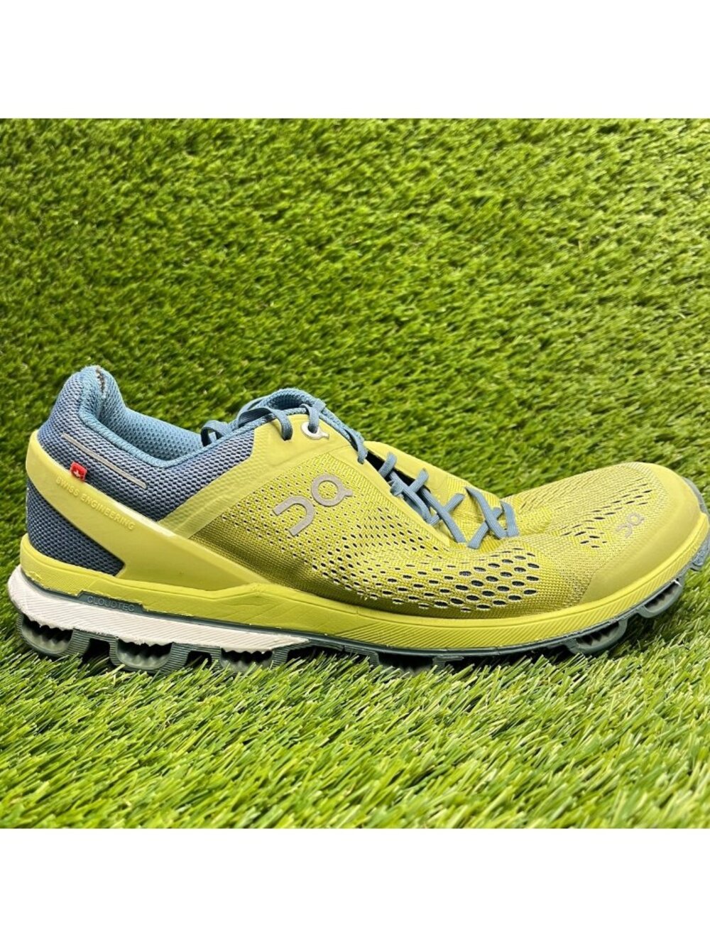 On Cloudsurfer 5 Mens Size 9.5 Lime Green Blue Athletic Running Shoes Sneakers
